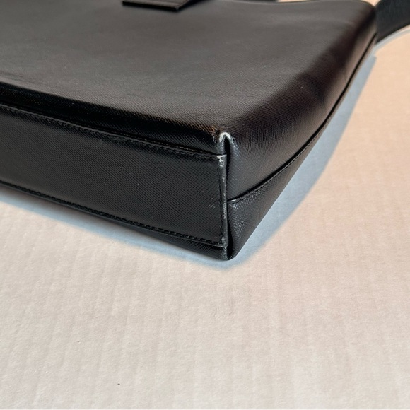 Salvatore Ferragamo Black Leather Trifolio Shoulder Bag - Picture 9 of 16